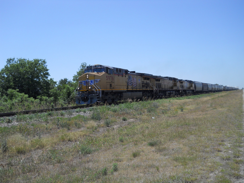 UP 5976  17May2011  NB along McNeil Road just North of Town 